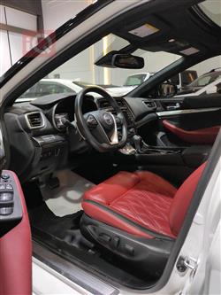 Nissan Maxima
